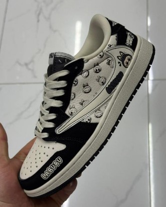 фото весенние женские кроссовки оптом