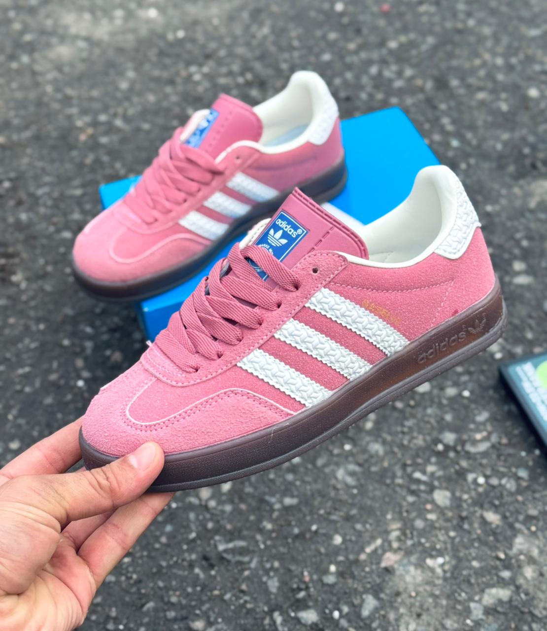 фото женские серые кроссовки adidas 380809 оптом