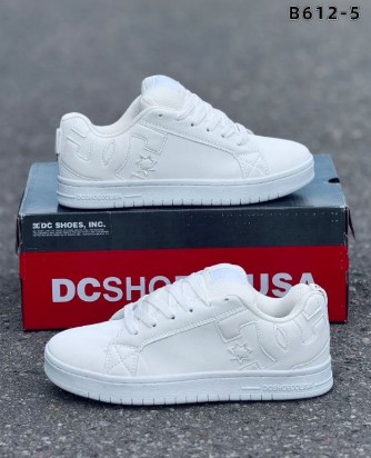 фото весенние женские кроссовки оптом