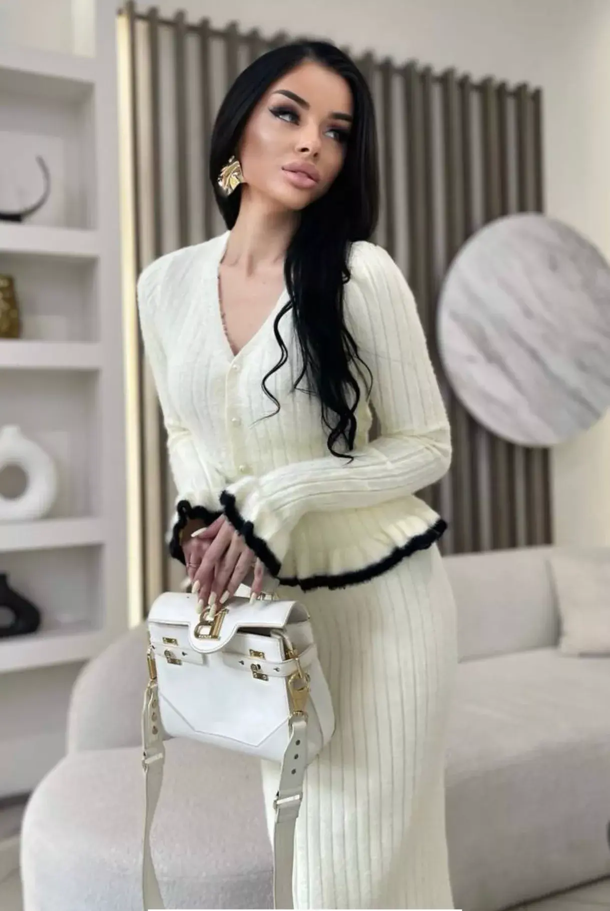 картинка Трикотажный костюм с юбкой от магазина Одежда+