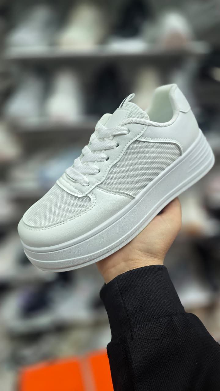 фото весенние женские кроссовки оптом