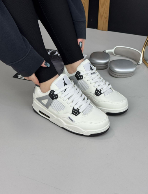 фото весенние женские кроссовки оптом