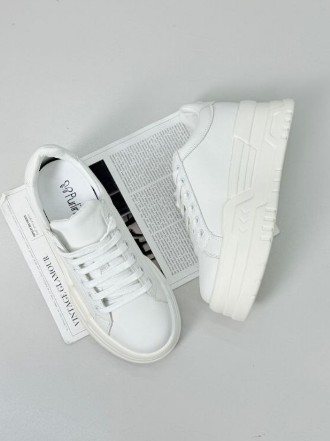 фото весенние женские кроссовки оптом