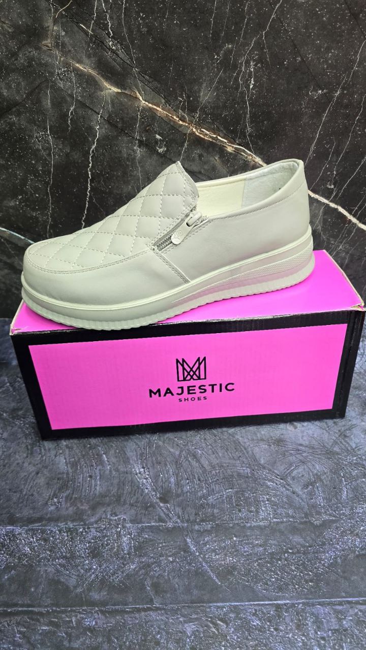 фото весенние женские кроссовки оптом