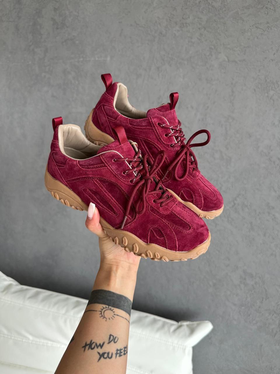 фото весенние женские кроссовки оптом