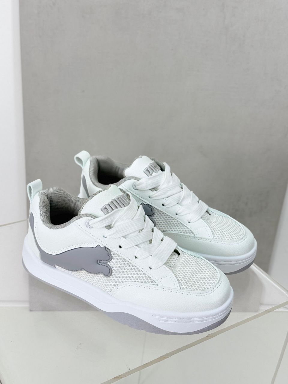 фото весенние женские кроссовки оптом