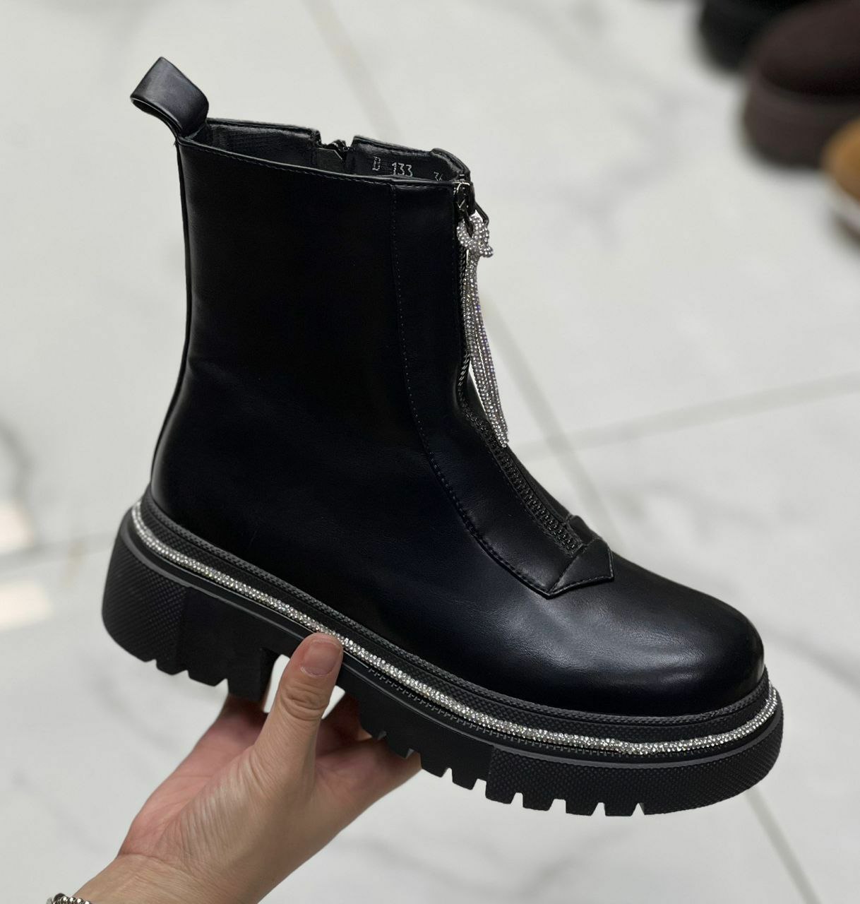 фото зимние ботинки для девочек оптом