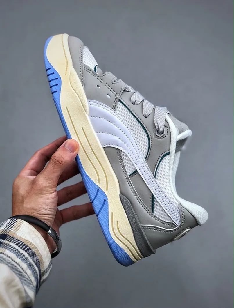фото мужские осенние кроссовки с массивной подошвой 332555 оптом
