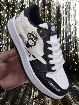 фото весенние женские кроссовки оптом