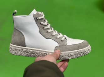 фото весенние женские кроссовки оптом