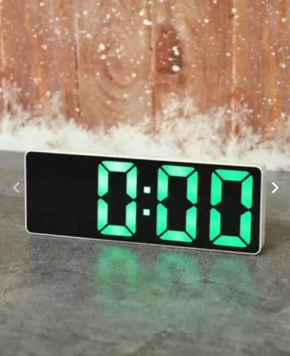 картинка Часы настольные от магазина Одежда+