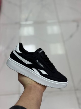 фото весенние женские кроссовки оптом