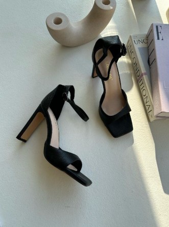 фото весенние женские босоножки оптом