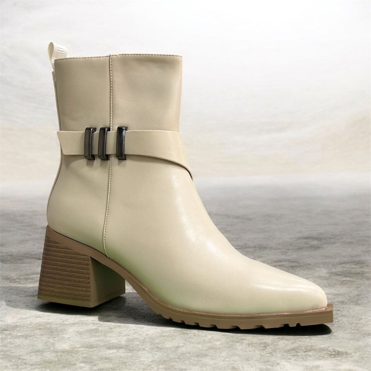 фото весенние женские ботинки оптом