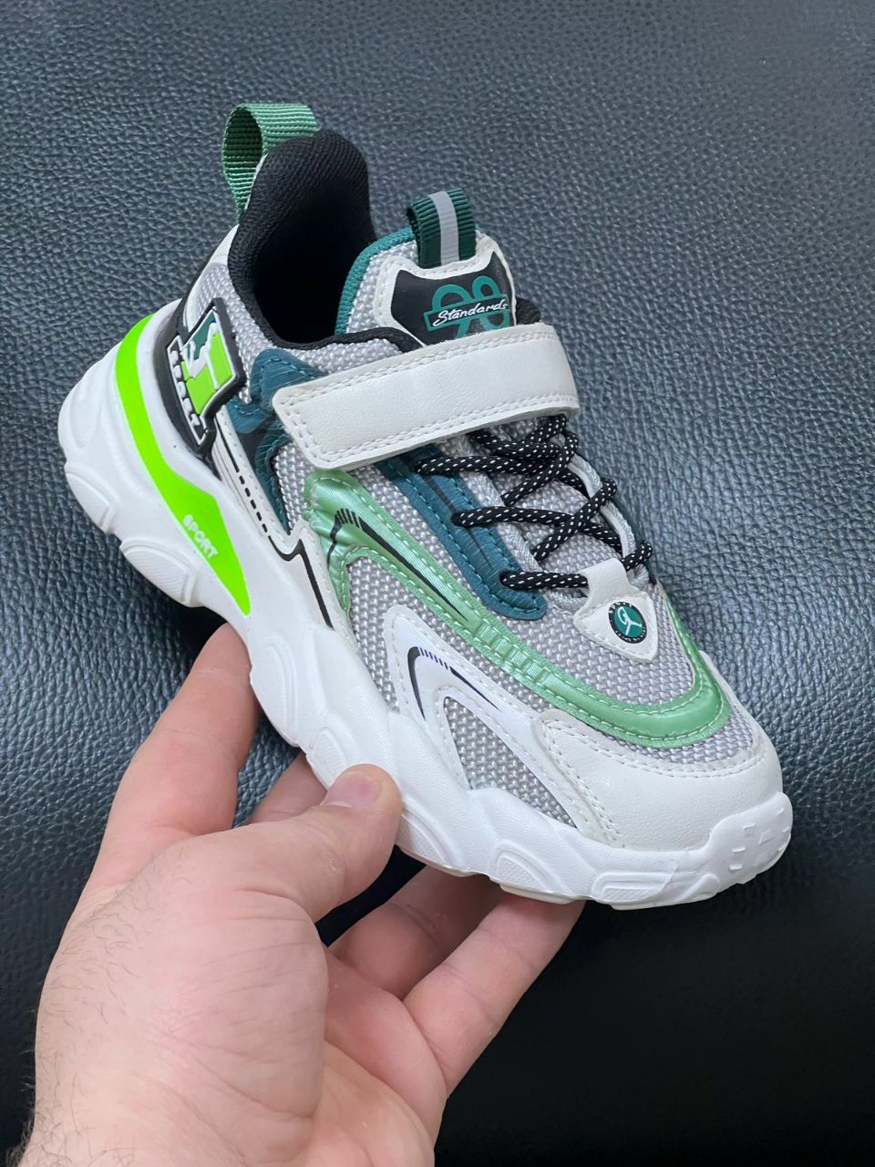 фото весенние кроссовки для мальчиков оптом