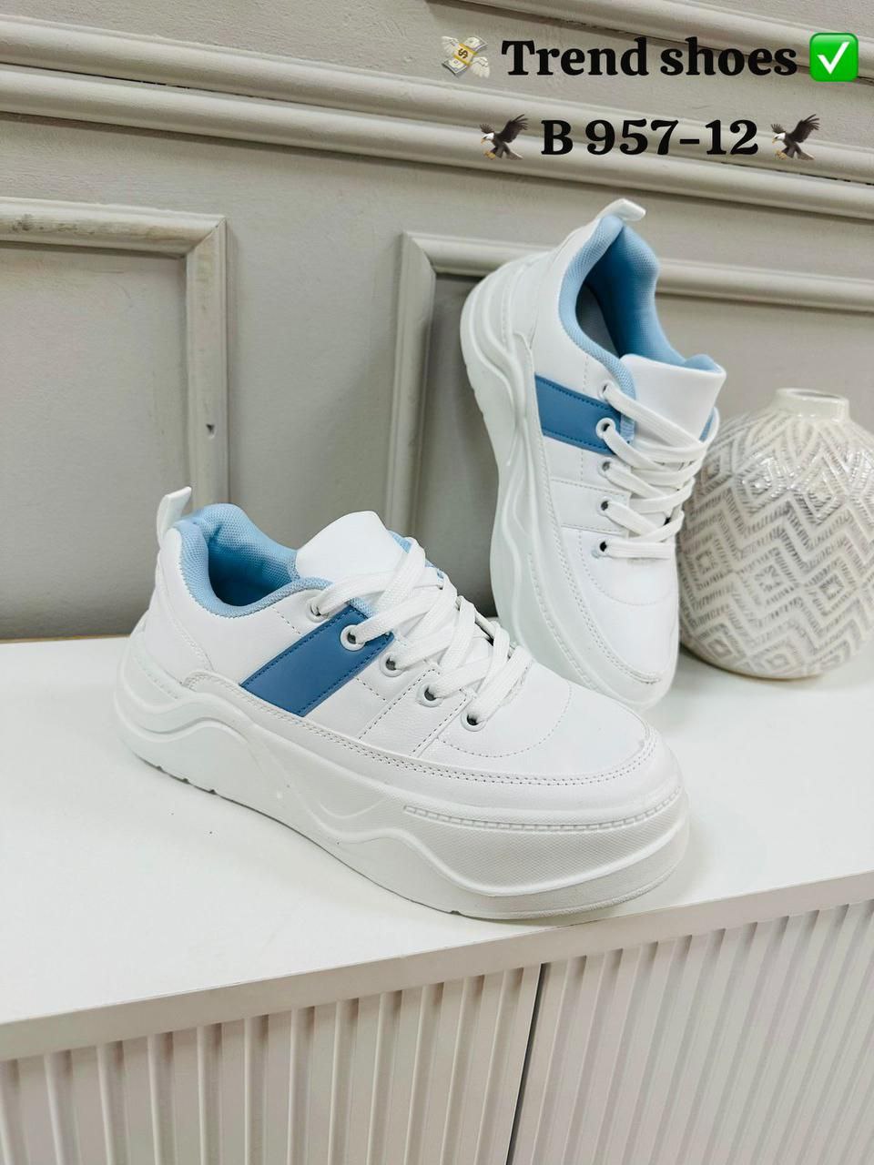 фото весенние женские кроссовки оптом