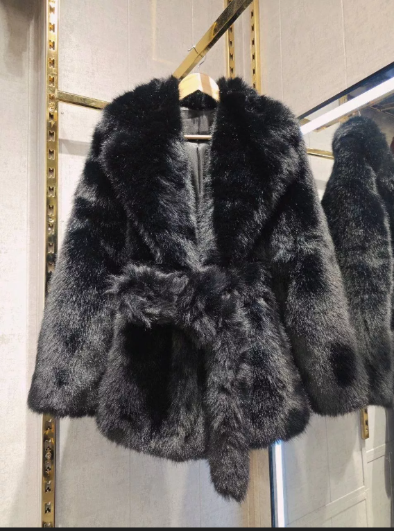 картинка Шуба от магазина Одежда+