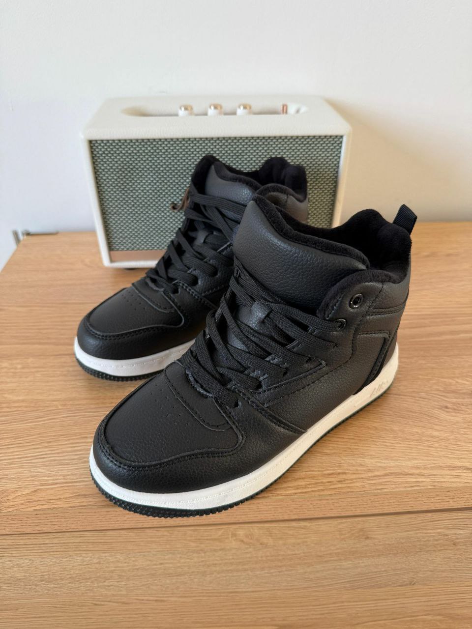 фото зимние женские кроссовки оптом с доставкой