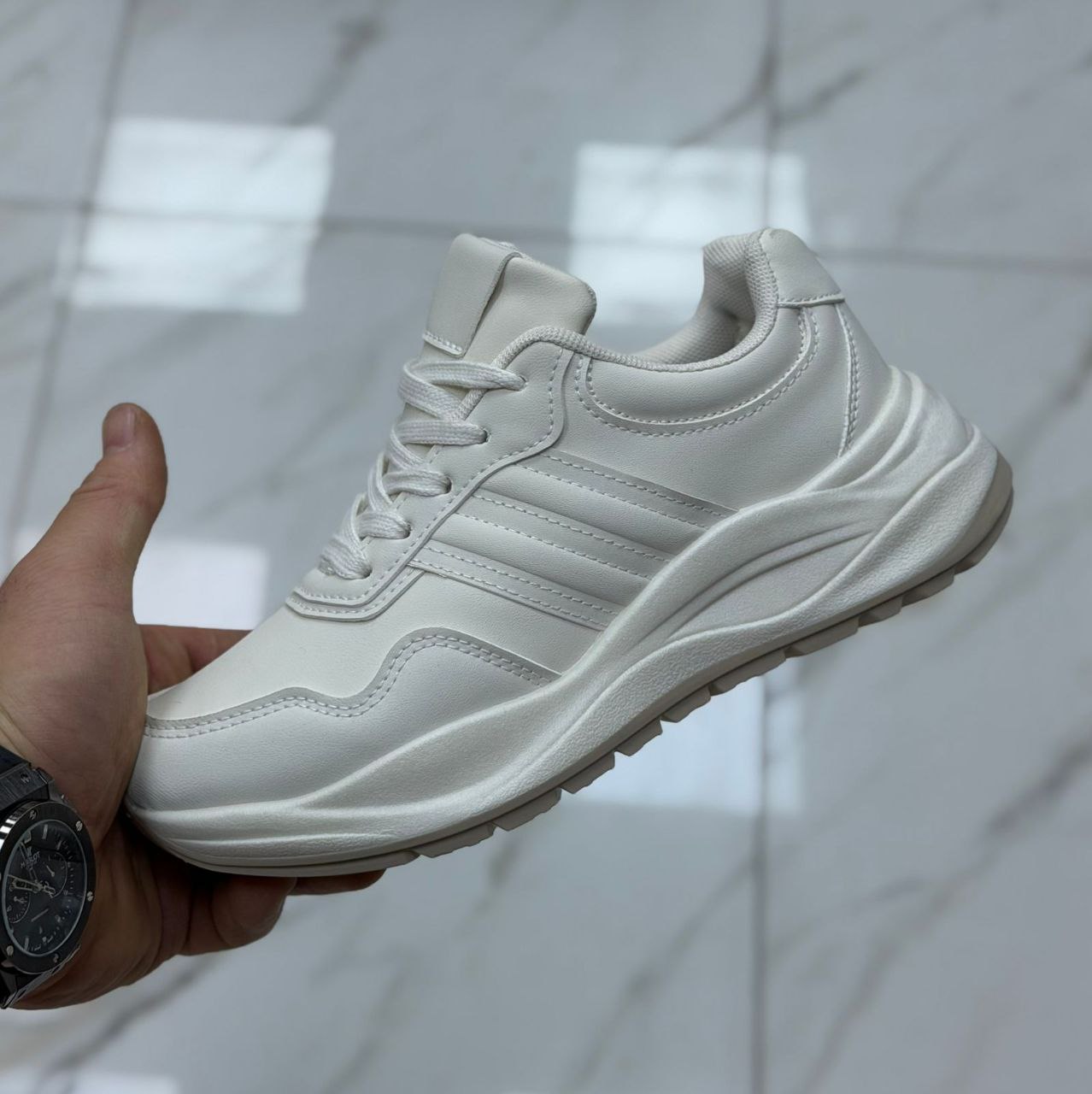 фото весенние женские кроссовки оптом