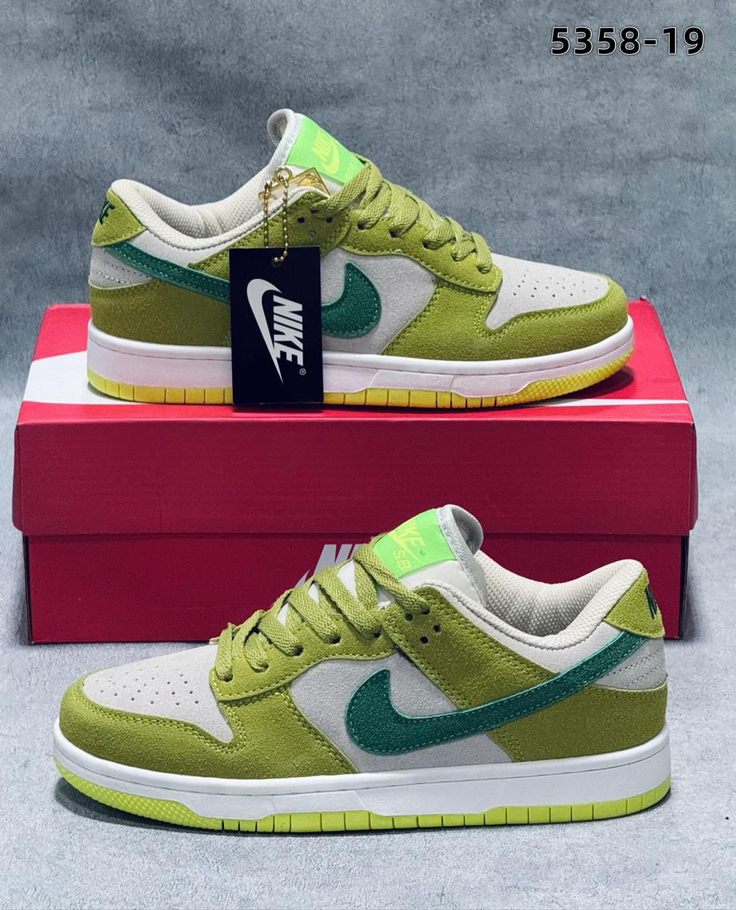 фото Женские осенние кроссовки Nike 780384 оптом на лето для мужчин