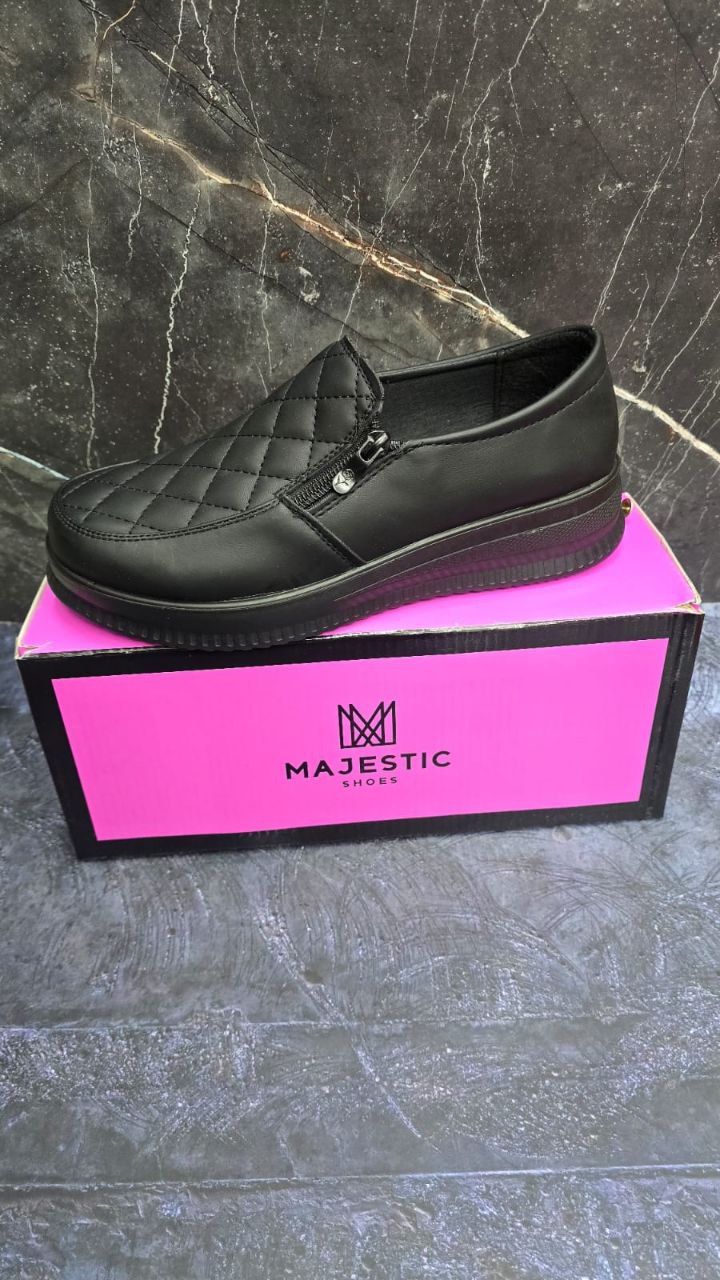 фото весенние женские кроссовки оптом