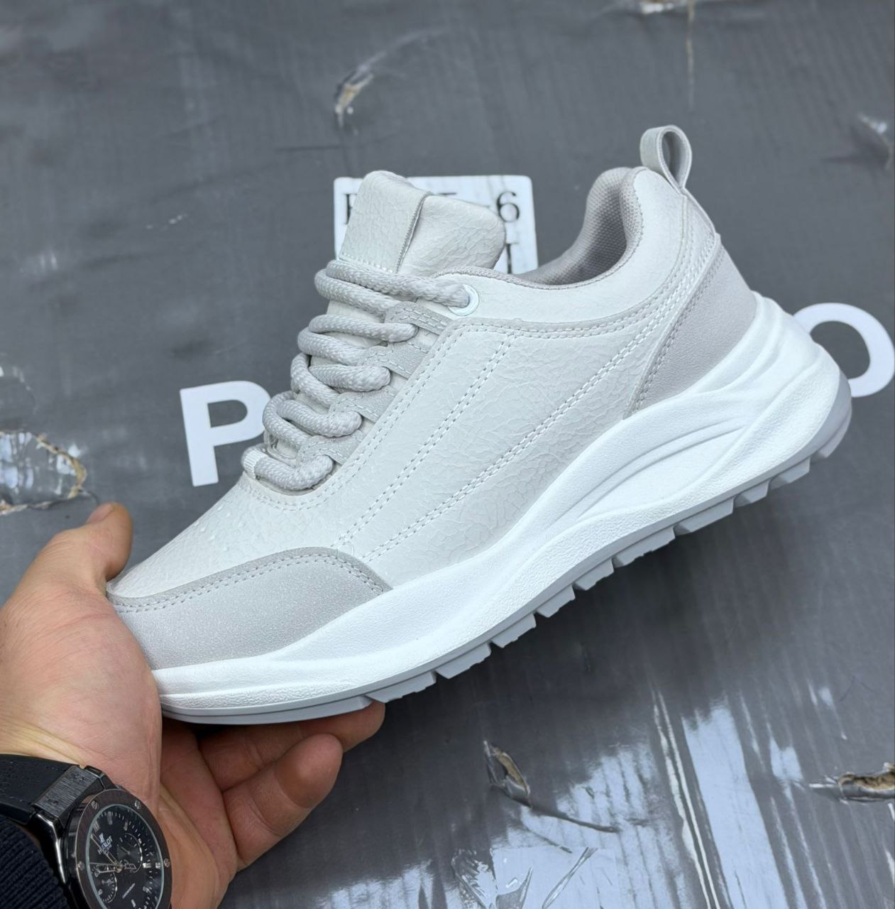 фото весенние женские кроссовки оптом