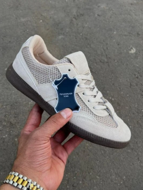 фото весенние женские кроссовки оптом