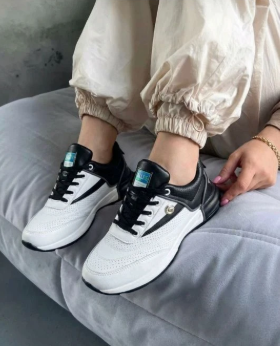 фото весенние женские кроссовки оптом