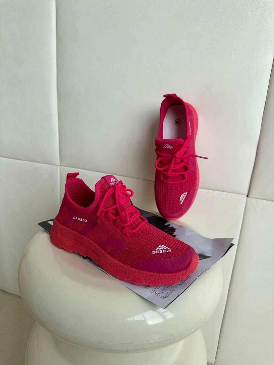 фото весенние женские кроссовки оптом