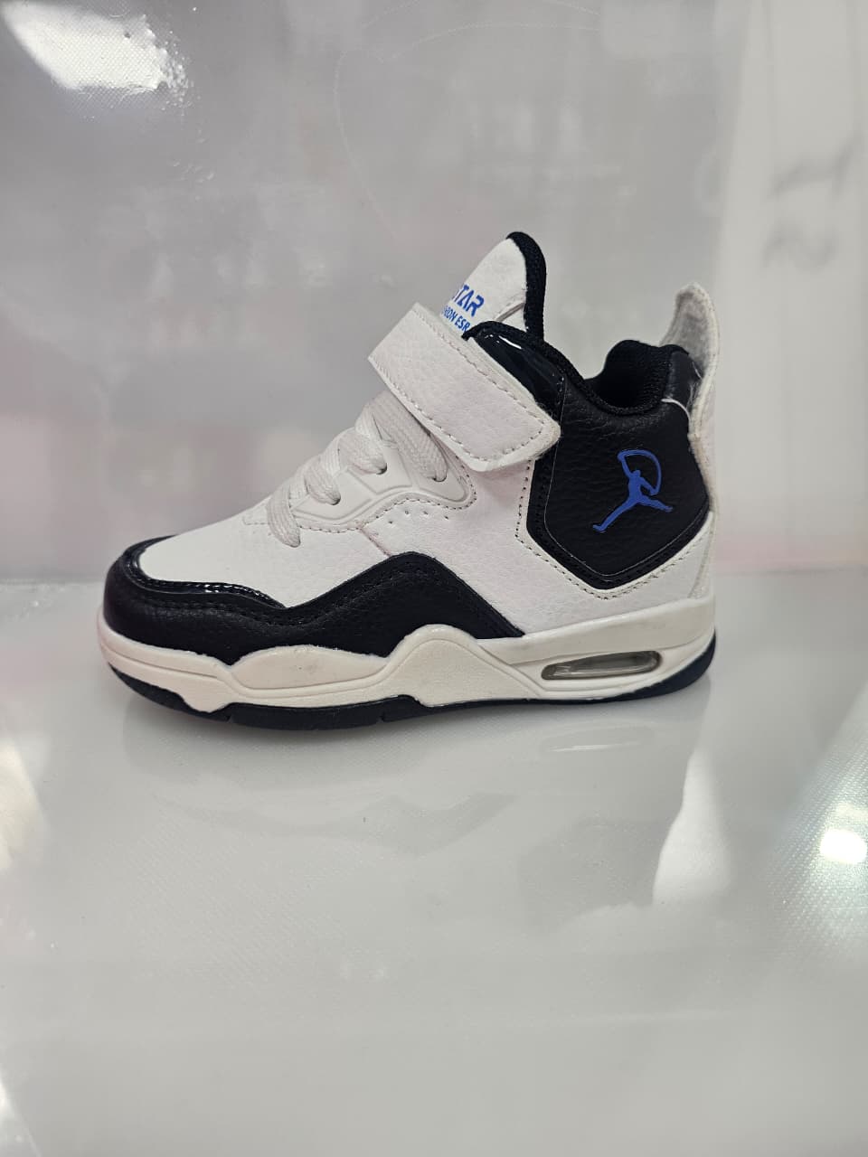 фото осенние кроссовки для мальчиков оптом