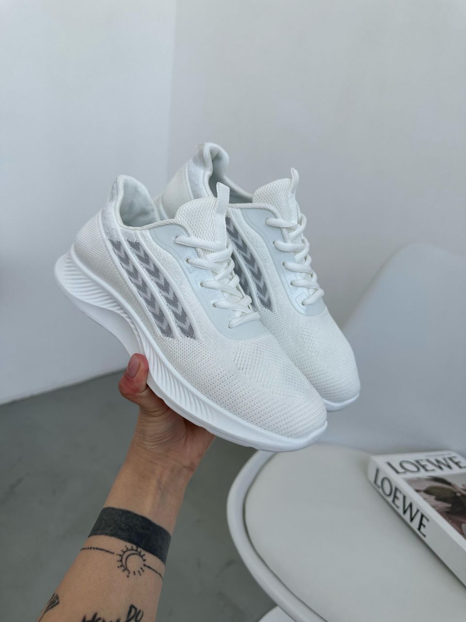 фото весенние женские кроссовки оптом