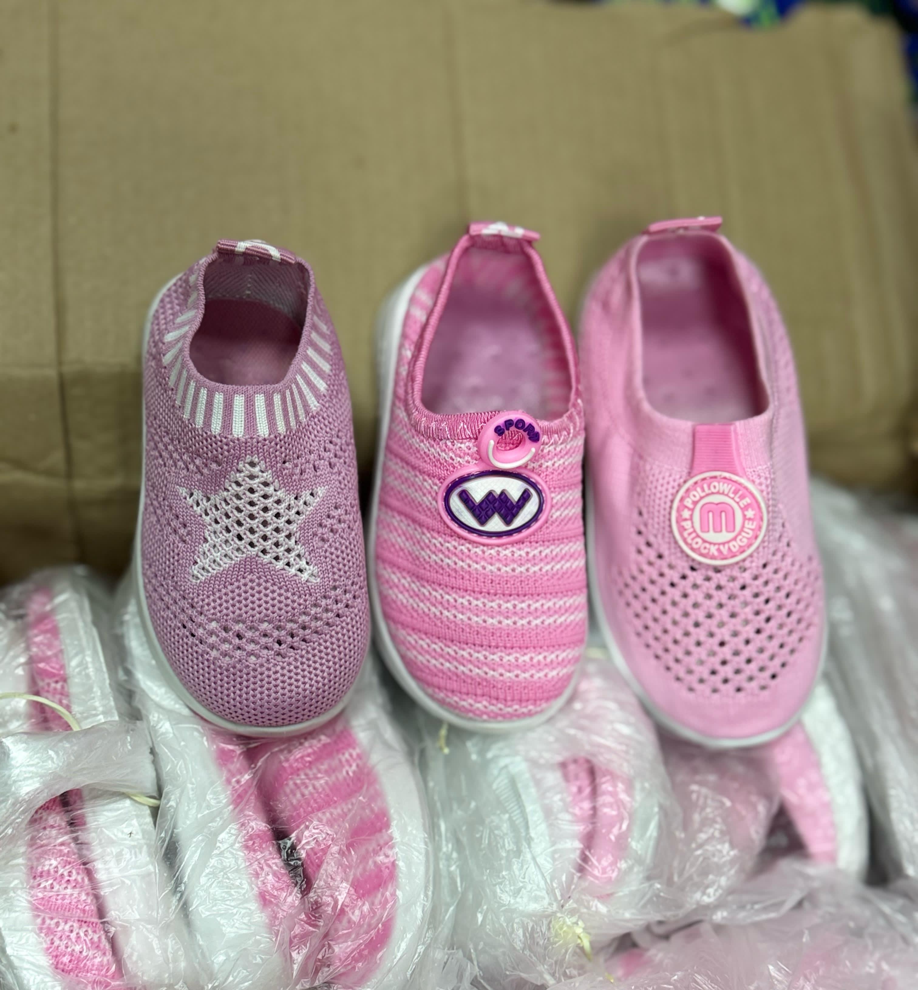 фото весенние кроссовки для девочек оптом