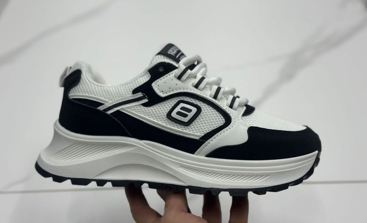 фото весенние женские кроссовки оптом