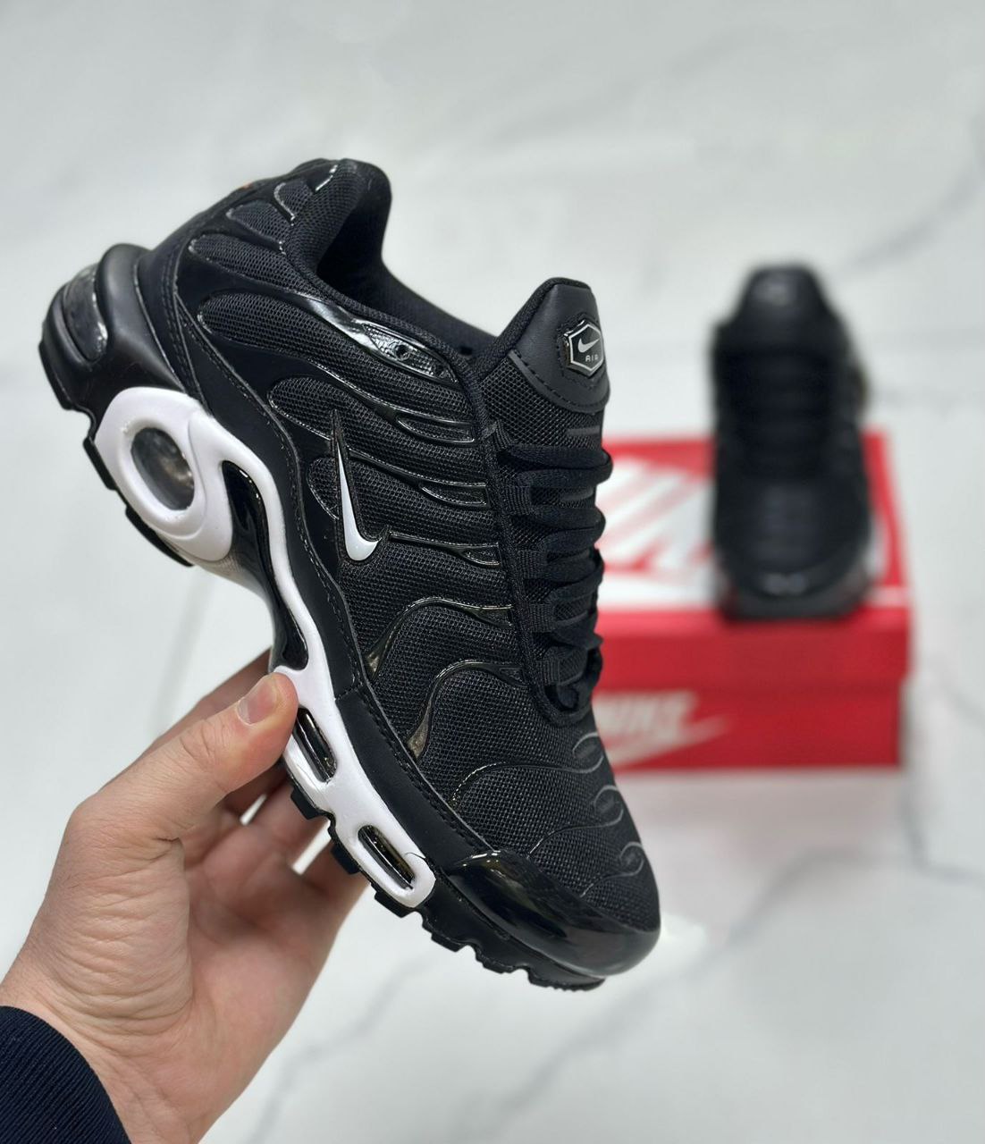 фото весенние женские кроссовки оптом