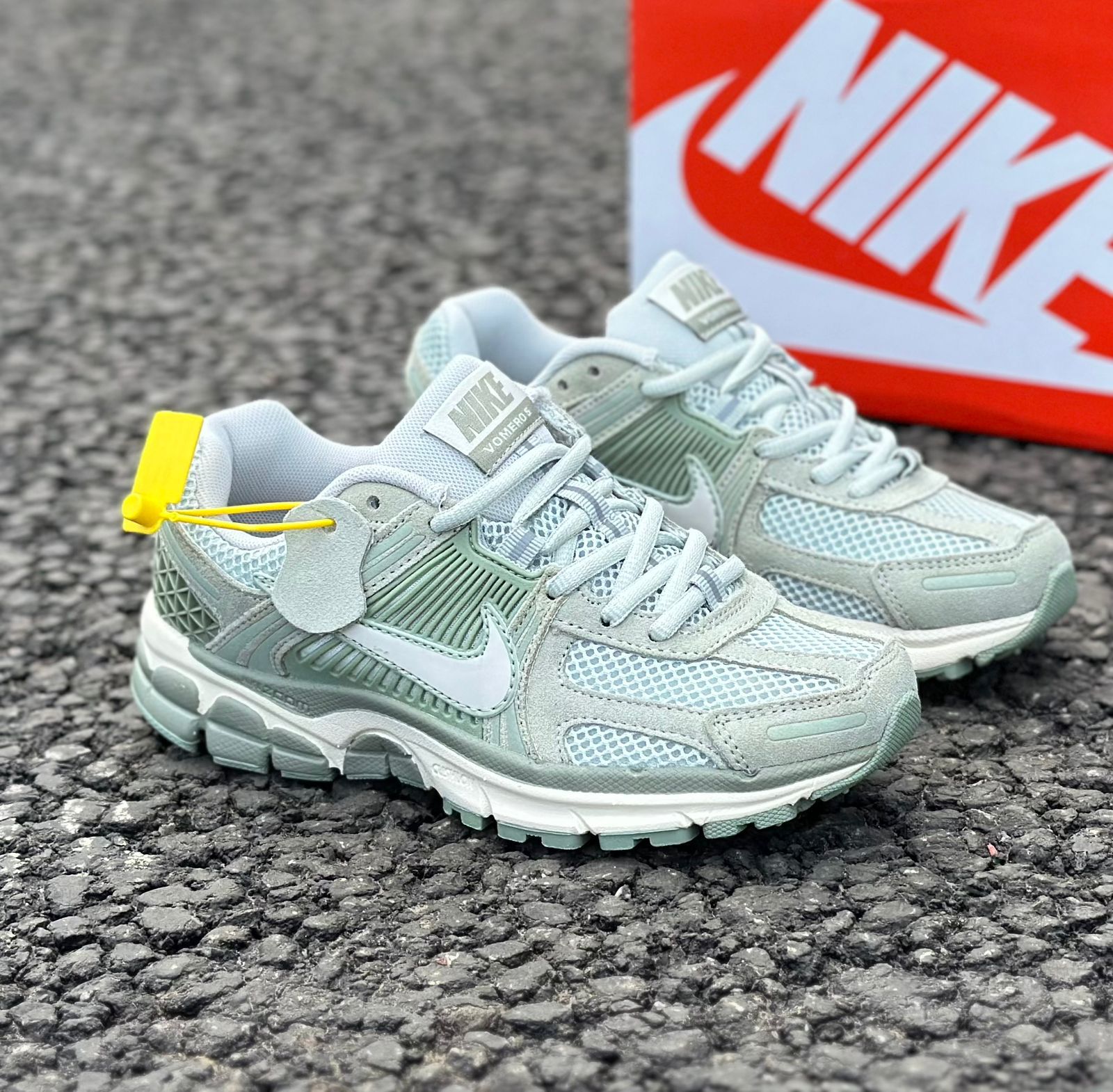 фото женские кроссовки nike 831350 оптом