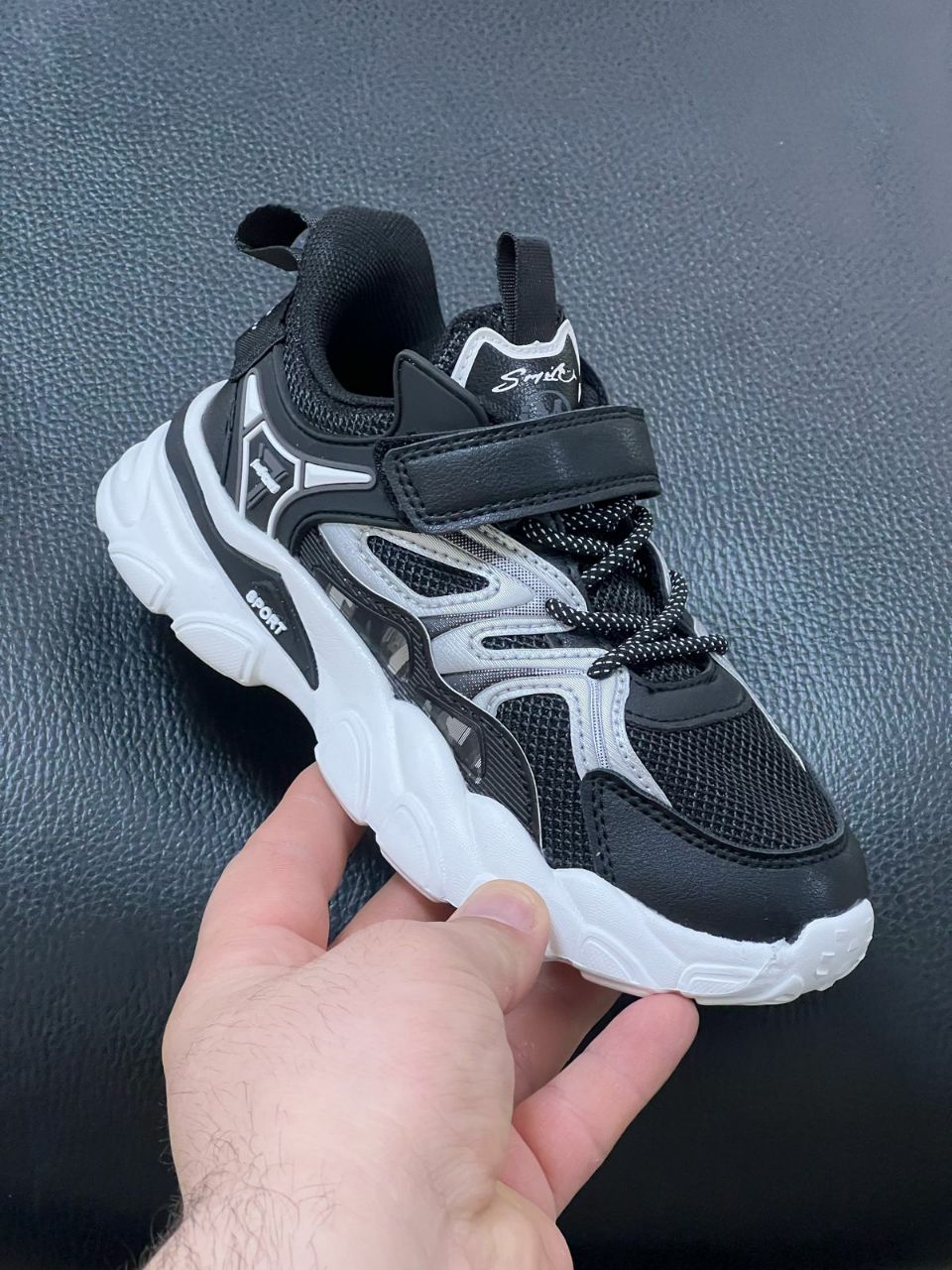 фото весенние кроссовки для мальчиков оптом