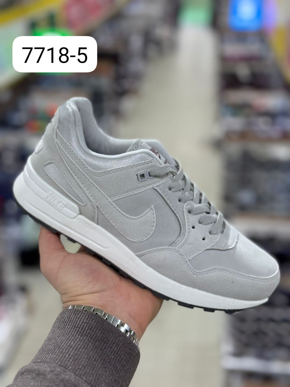 фото весенние мужские кроссовки оптом с доставкой