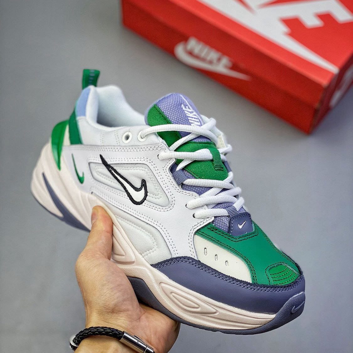 фото весенние женские кроссовки оптом