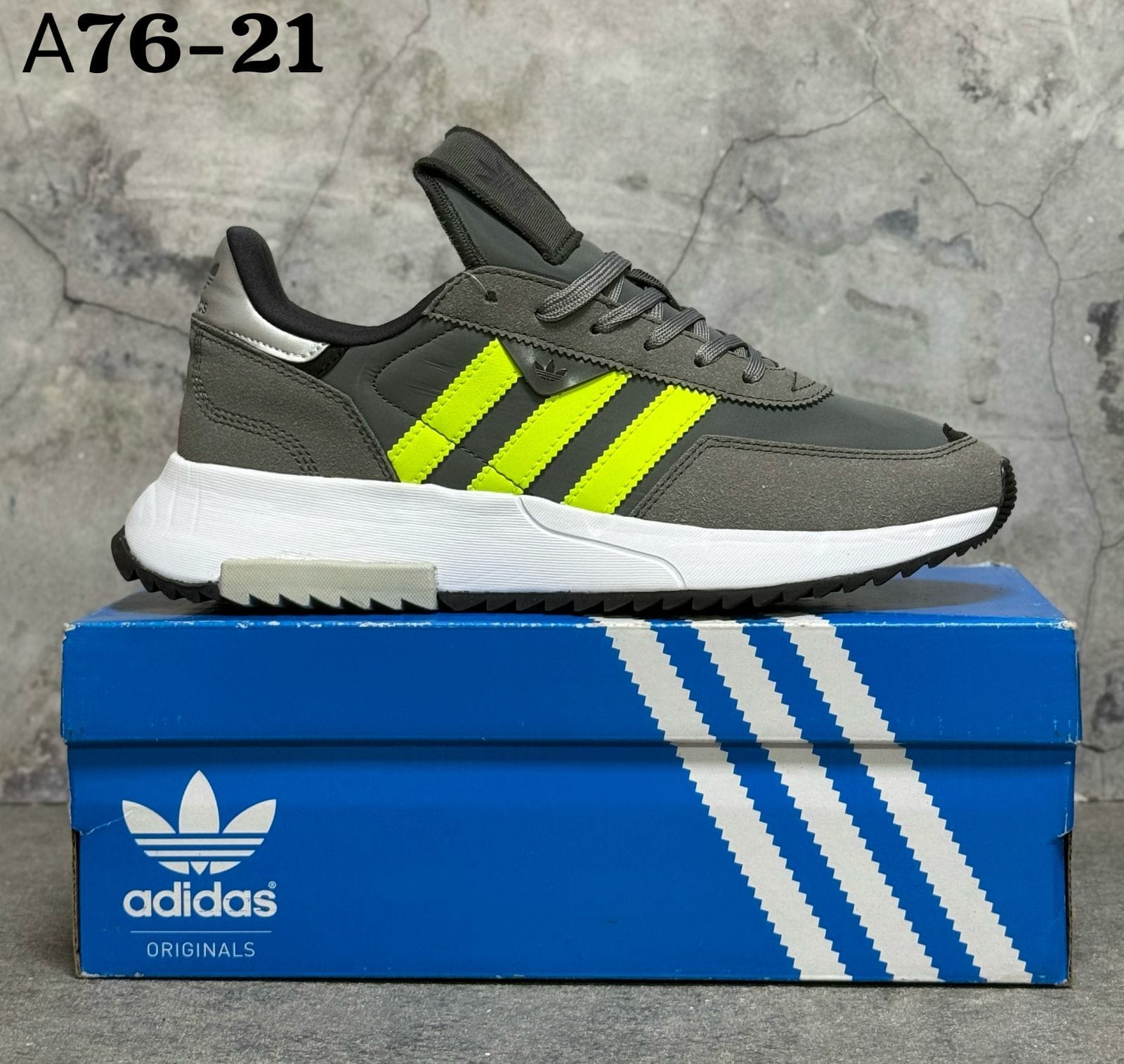 фото весенние мужские кроссовки оптом с доставкой