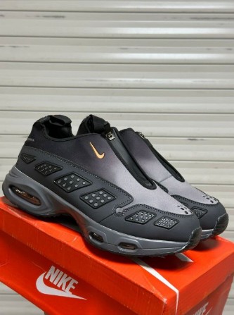 фото весенние мужские кроссовки оптом с доставкой