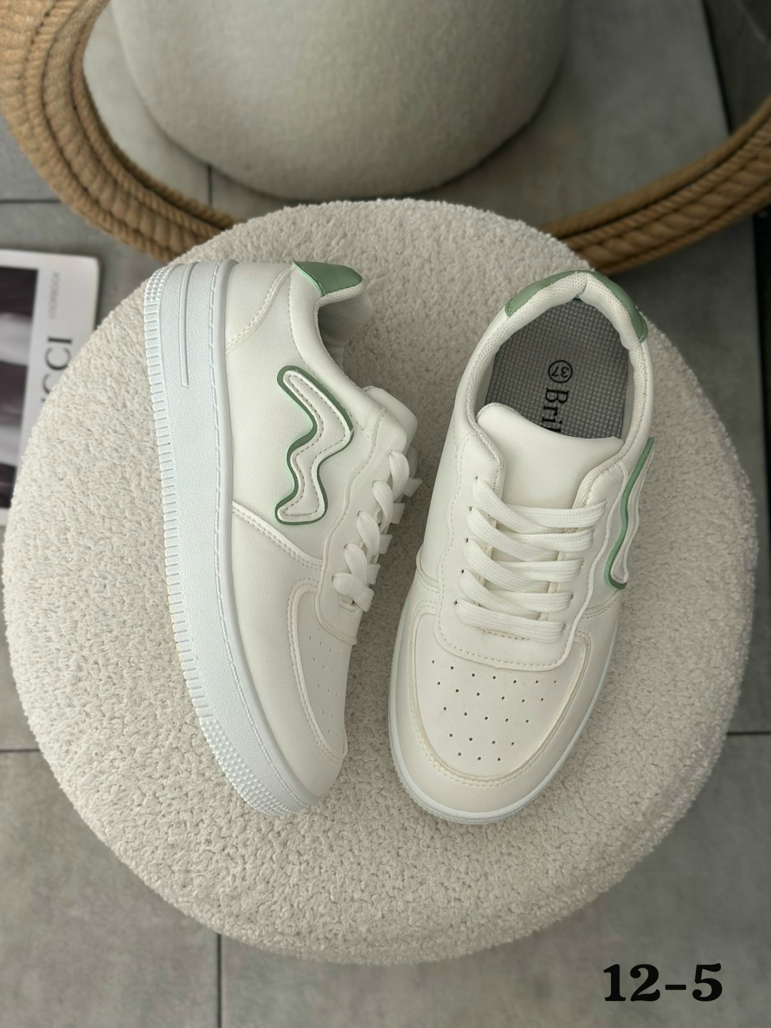 фото весенние женские кроссовки оптом