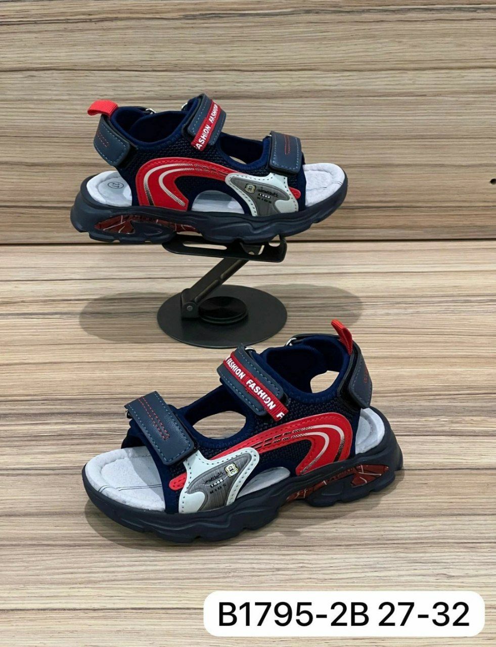 фото летние сандалии для мальчиков оптом