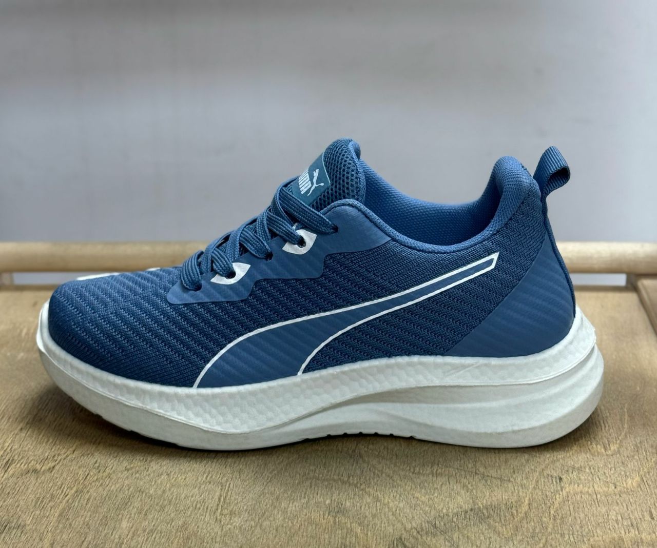 фото весенние женские кроссовки оптом