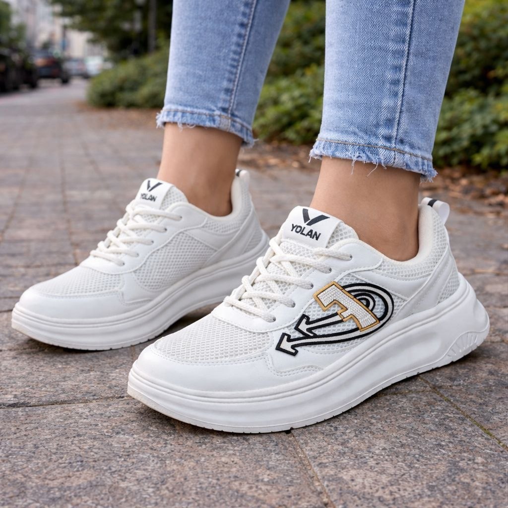 фото весенние женские кроссовки оптом