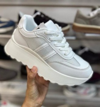 фото весенние женские кроссовки оптом