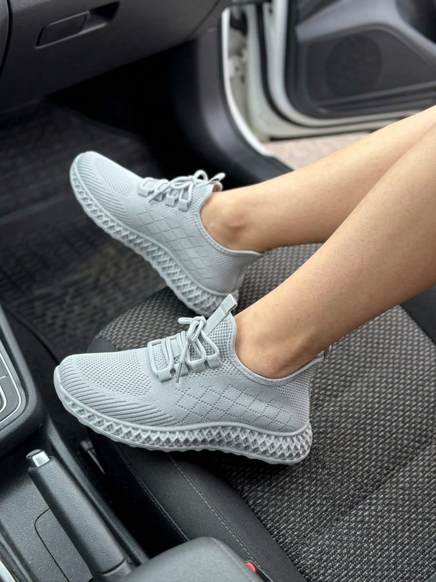 фото женские весенние кроссовки с сетчатым верхом 305328 оптом