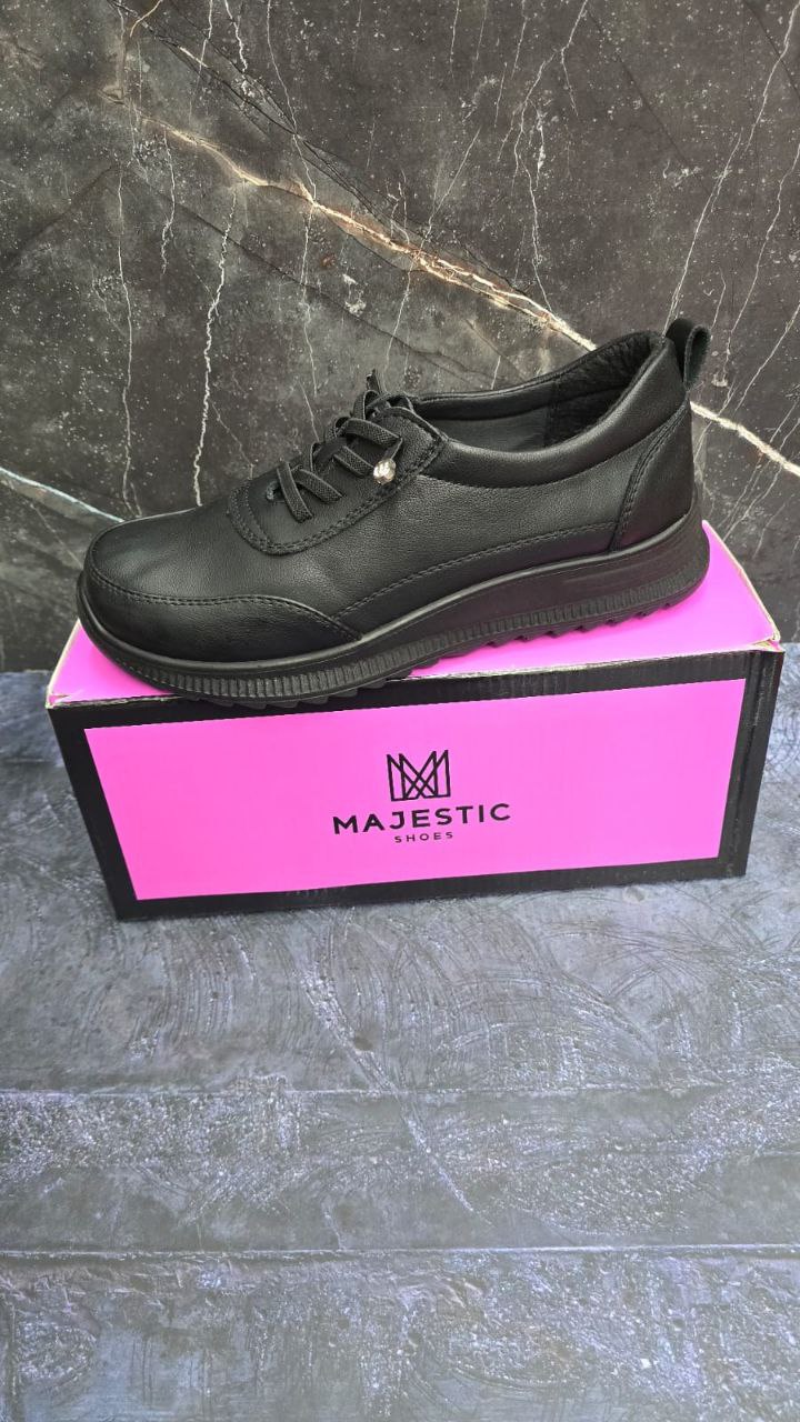 фото весенние женские кроссовки оптом