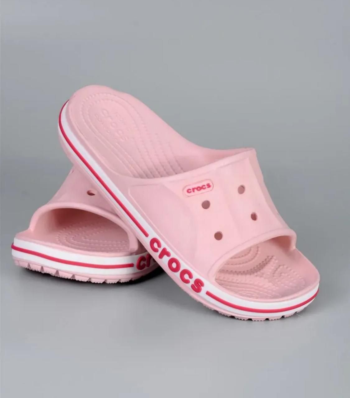 фото женские летние розовые шлепки crocs 877253 оптом