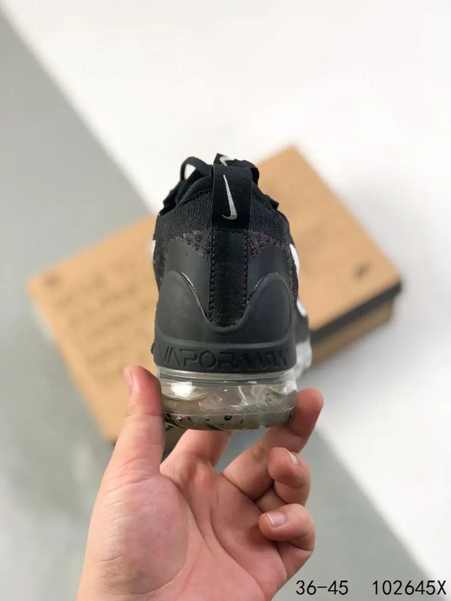 фото Мужские кроссовки VaporMax 779182 оптом от магазина МаринаОбувь