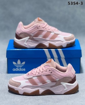 фото весенние женские кроссовки оптом